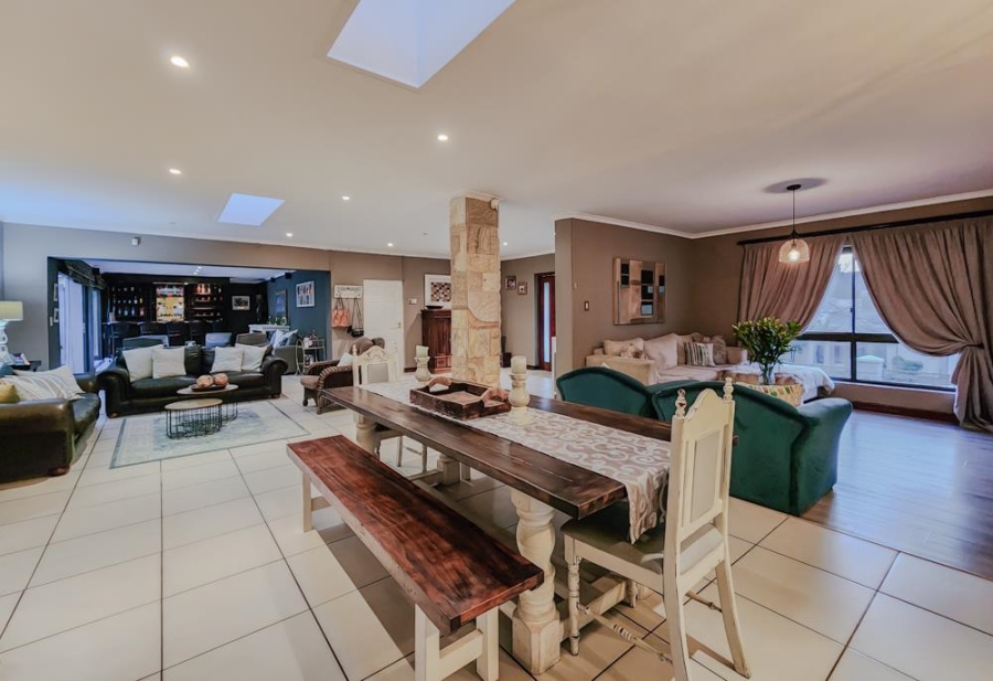 4 Bedroom Property for Sale in Protea Valley Western Cape